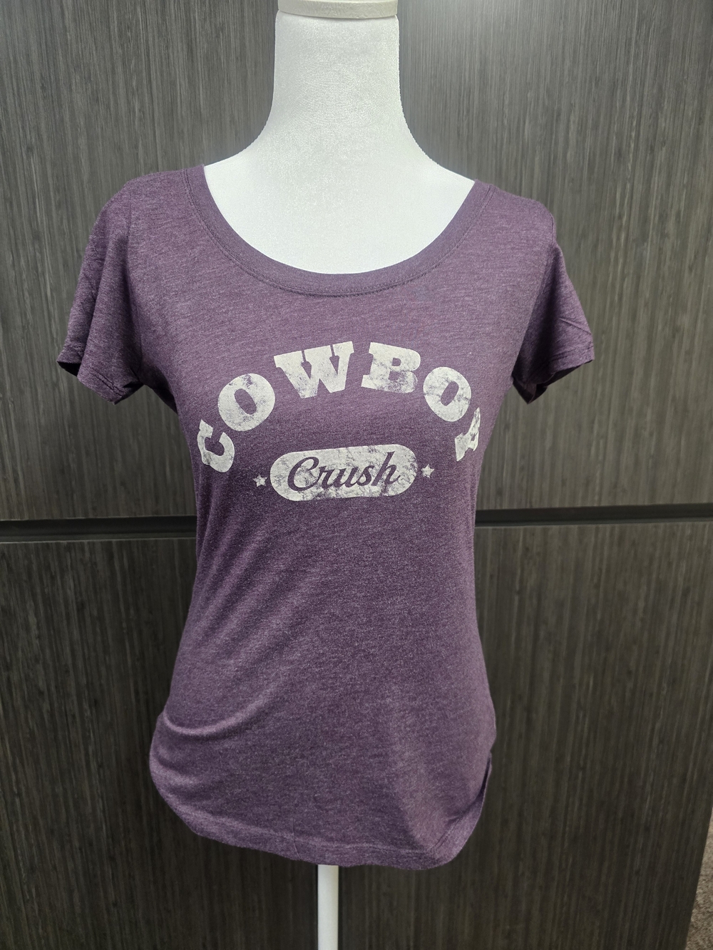 Shyanne Women’s Medium Purple Cowboy Crush Graphic T Shirt Western Cowgirl